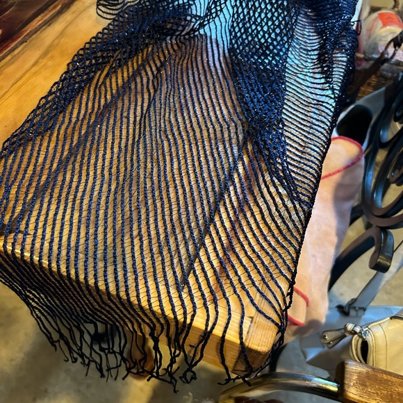 Black Net Scarf/Shawl - Picture 3 of 7